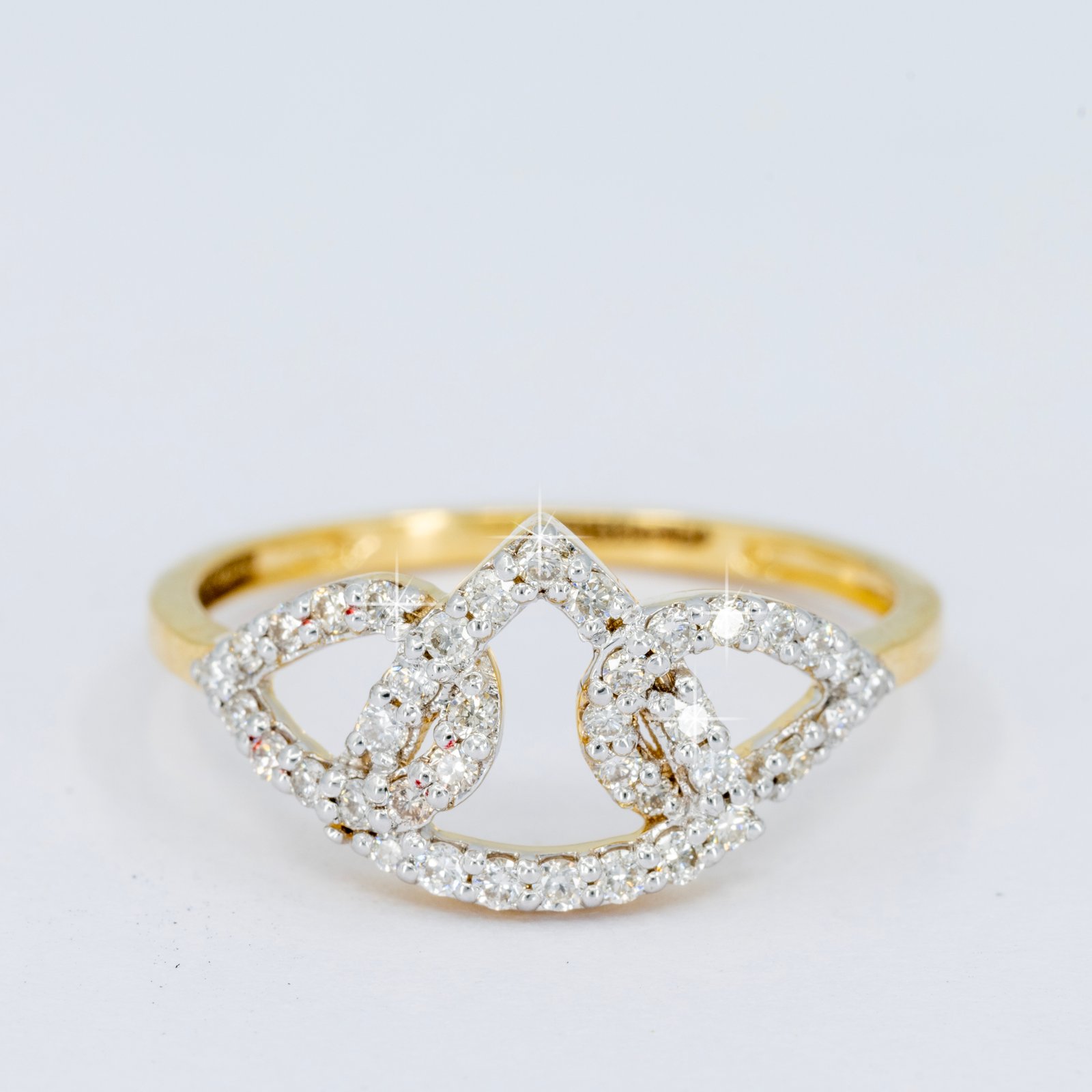 Primary Gold bracelet with pink leaf